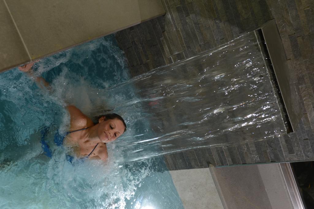 Hotel Ambassador Levico Terme Exterior photo